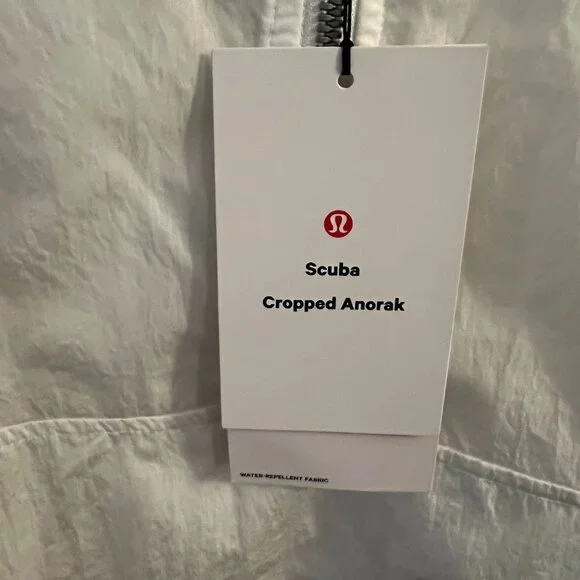 Lululemon NWT Scuba Cropped Anorak, Oversized Fit in White Size 8 - Picture 3 of 8